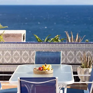 home2book-ocean-breeze-candelaria-terrace-pool.tenerifehoteles.net/